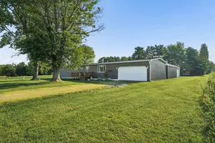 9730 Lake Rd NE, Millersport, OH 43046 - Photo 2