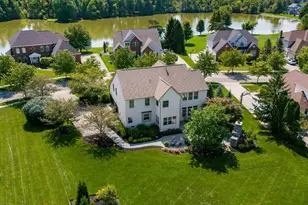 8358 Meadowmoore Pl, Pickerington, OH 43147 - Photo 2