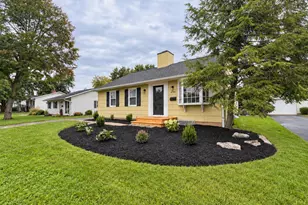 4794 Hillcrest St N, Hilliard, OH 43026 - Photo 2