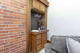 38 E Beck St, Columbus, OH 43215 - Photo 20