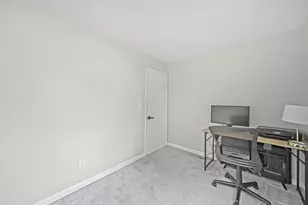 1565 Brentnell Ave, Columbus, OH 43219 - Photo 32