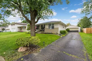 1420 Bosworth Pl, Columbus, OH 43229 - Photo 2