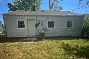 289 S Hampton Rd, Columbus, OH 43213 - Photo 2