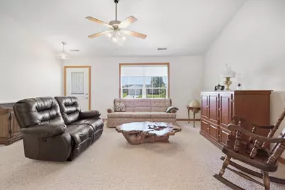108 Struble Circle, Fredericktown, OH 43019 - Photo 4