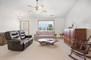 108 Struble Cir, Fredericktown, OH 43019 - Photo 4