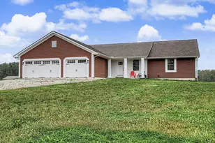 1564 Stingley Rd, Chester Township, OH 45177 - Photo 2