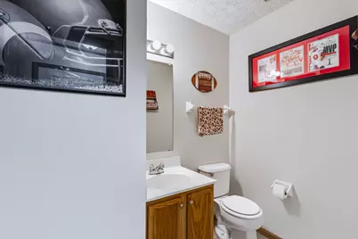 1126 Lake Forest Drive, Hebron, OH 43025 - Photo 8
