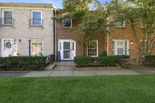 520 Pamlico St, Columbus, OH 43228 - Photo 1