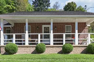 702 Zanesville St, Beverly, OH 45715 - Photo 2