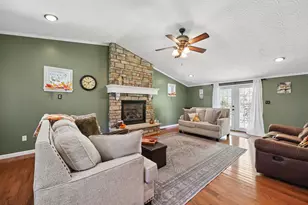 702 Zanesville St, Beverly, OH 45715 - Photo 8