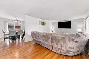 4845 Valley Forge Dr, Columbus, OH 43229 - Photo 4