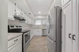 1253 Spring Brook Ct, Westerville, OH 43081 - Photo 2