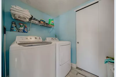 2986 Dustins Way, Columbus, OH 43228 - Photo 22
