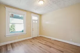 443 N Champion Ave, Columbus, OH 43203 - Photo 4