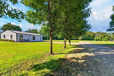 21093 Five Points Pike, Williamsport, OH 43164 - Photo 1