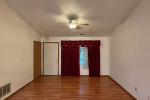 8647 Victoria Meadow Ln, Reynoldsburg, OH 43068 - Photo 4