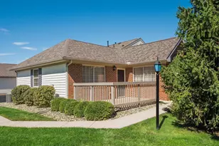 4274 Strattford Cir E, Zanesville, OH 43701 - Photo 1