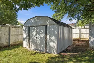 2255 Cardston Dr, Columbus, OH 43232 - Photo 8