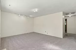 2255 Cardston Dr, Columbus, OH 43232 - Photo 10