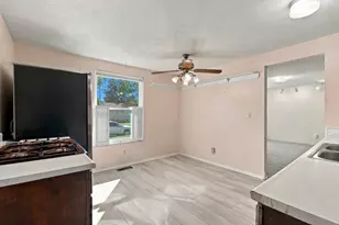 2255 Cardston Dr, Columbus, OH 43232 - Photo 14