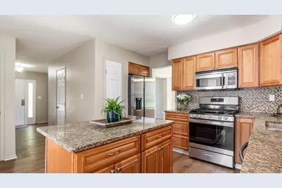 7565 Creekbend Drive, Pickerington, OH 43147 - Photo 10