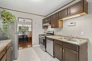 715 E Cooke Rd, Columbus, OH 43214 - Photo 12