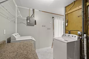 715 E Cooke Rd, Columbus, OH 43214 - Photo 26