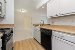 2221 Hedgerow Road, Columbus, OH 43220 - Photo 14