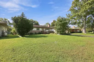 1093 Garden Rd, Columbus, OH 43224 - Photo 2