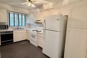 5335 Yorkshire Vlg Ln, Columbus, OH 43232 - Photo 8
