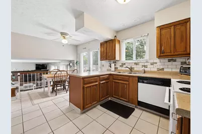 11764 Village Way Drive, Pickerington, OH 43147 - Photo 12
