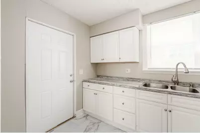 68 W Park Avenue, Columbus, OH 43222 - Photo 16