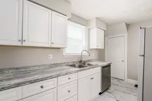 68 W Park Ave, Columbus, OH 43222 - Photo 14