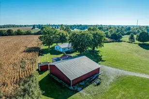142 Heath Ln, New Holland, OH 43145 - Photo 4