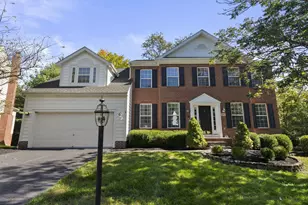 452 Sunridge Dr, Powell, OH 43065 - Photo 1