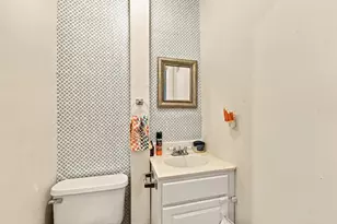 1102 Mt Pleasant Ave, Columbus, OH 43201 - Photo 4