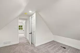 396 Clarendon Ave, Columbus, OH 43223 - Photo 34