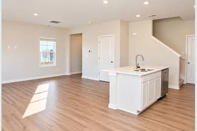 6282 Marinelli Drive N, Columbus, OH 43228 - Photo 6