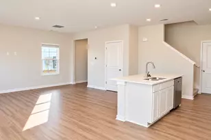 6282 Marinelli Dr N, Columbus, OH 43228 - Photo 6