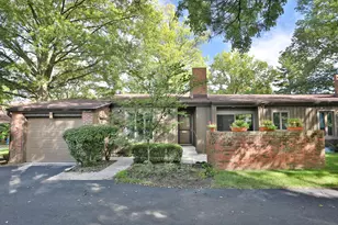 160 Glen Cir, Worthington, OH 43085 - Photo 4