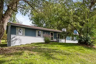 1681 S Watson Road SE, Heath, OH 43056 - Photo 1