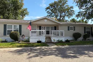 210 Cedar St, Pataskala, OH 43062 - Photo 1