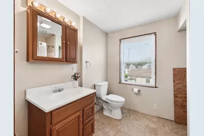 1474 Genessee Avenue, Columbus, OH 43211 - Photo 16
