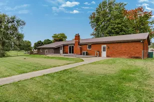 8835 Thomas Ln, West Jefferson, OH 43162 - Photo 4