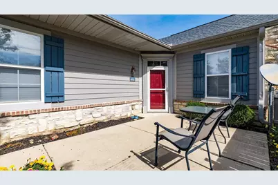 4142 Aumbrey Court #32, New Albany, OH 43054 - Photo 2