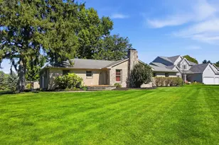 6218 Feder Rd, Columbus, OH 43228 - Photo 2