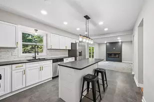 957 Old Farm Rd, Columbus, OH 43213 - Photo 2