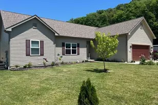 32388 Lilac Ln, Logan, OH 43138 - Photo 16