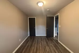 859 Oakland Park Ave, Columbus, OH 43224 - Photo 6