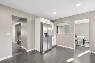 5495 Bradbury Ln, Columbus, OH 43232 - Photo 14